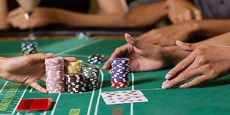Cách Chơi Poker - Hình Thức Giải Trí Trực Tuyến Ấn Tượng Luật và cách chơi poker trong game bài trực tuyến